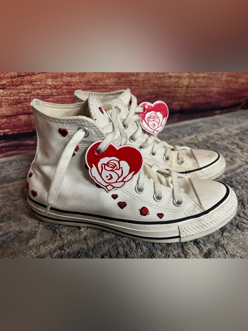 Converse Size 8 Women’s